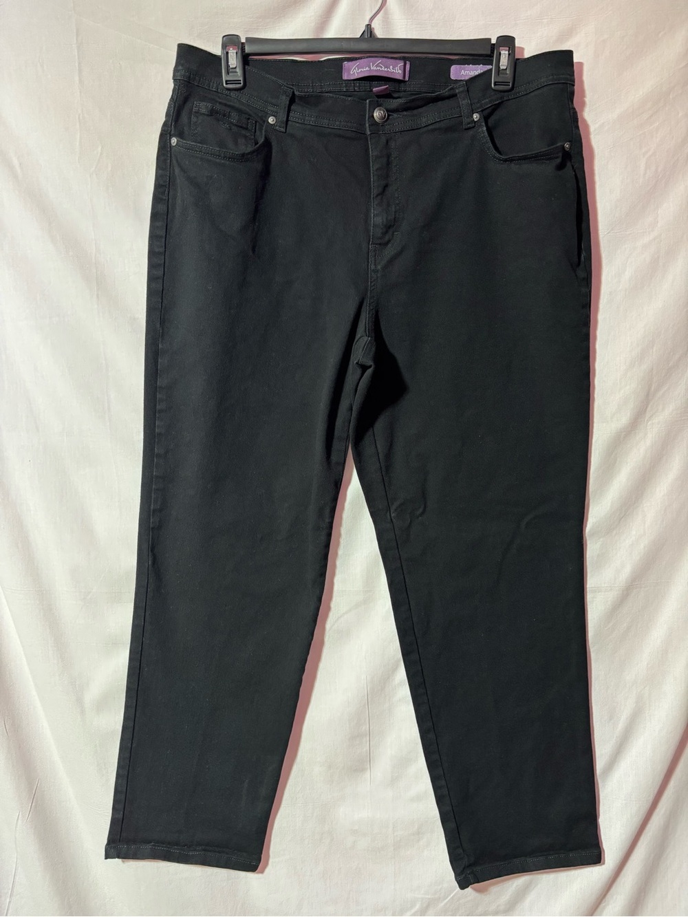 Gloria Vanderbilt Black Cropped Women's Jeans